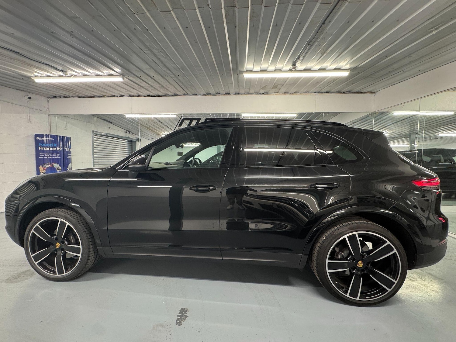 Used Porsche Cayenne 2023 for sale - 77490087: Photo 5