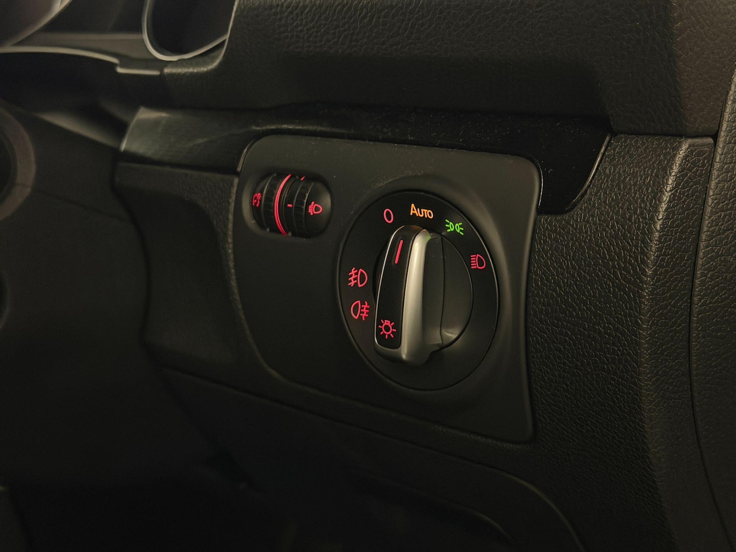 Used Volkswagen Scirocco 2017 for sale - 78204358: Photo 16