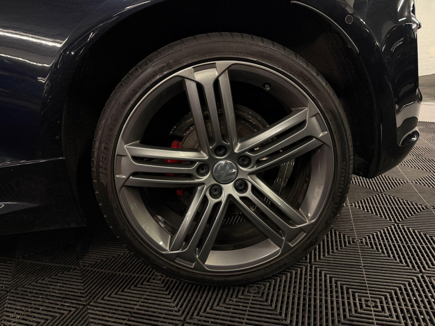 Used Volkswagen Scirocco 2017 for sale - 78204358: Photo 17