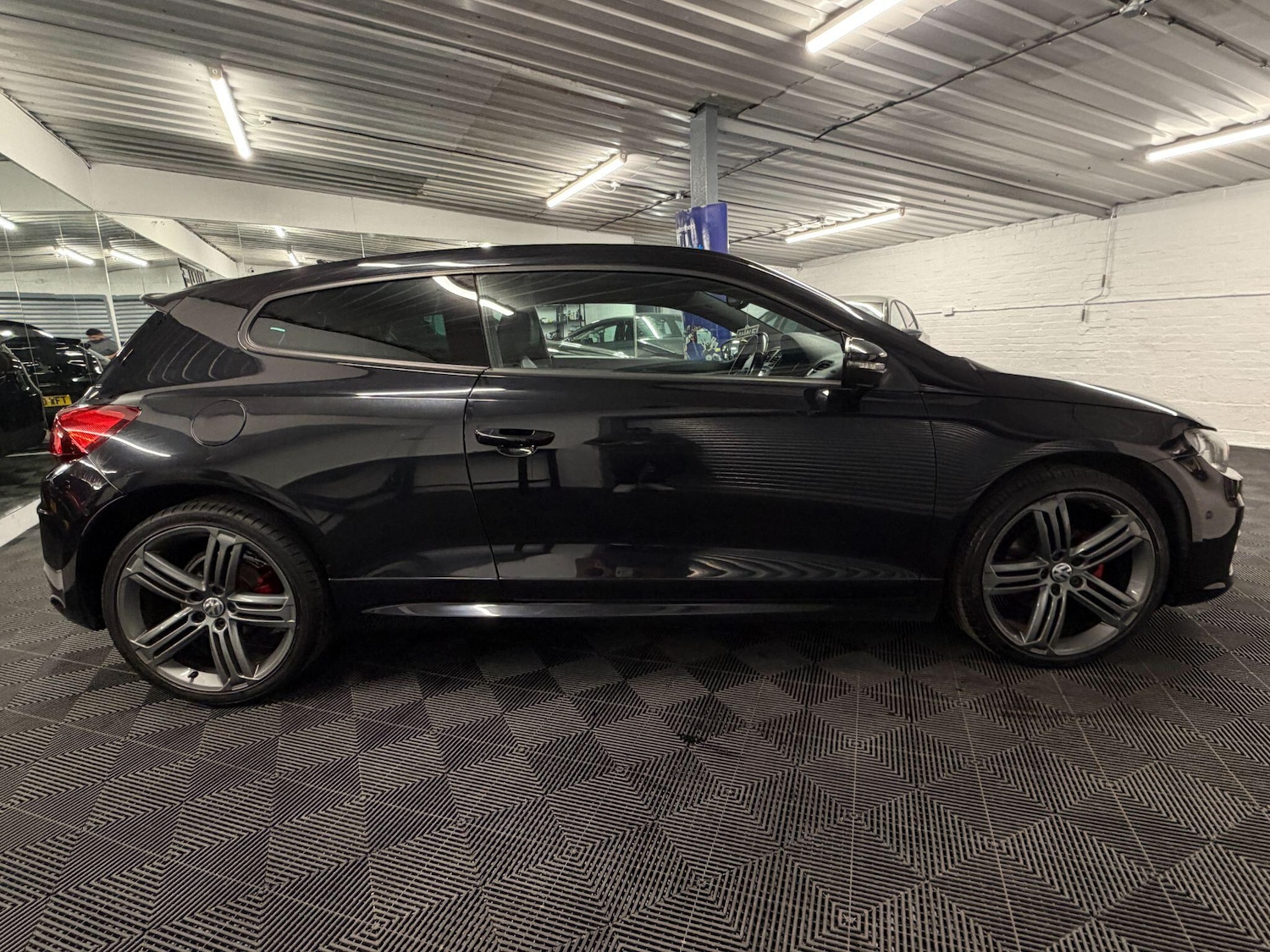 Used Volkswagen Scirocco 2017 for sale - 78204358: Photo 9