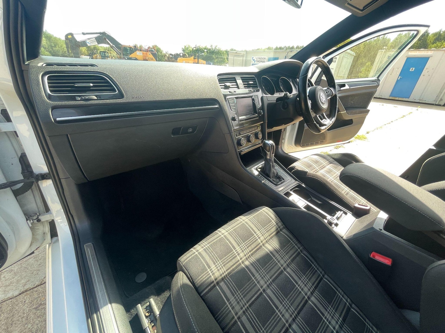 Used Volkswagen Golf 2014 for sale - 78007102: Photo 10