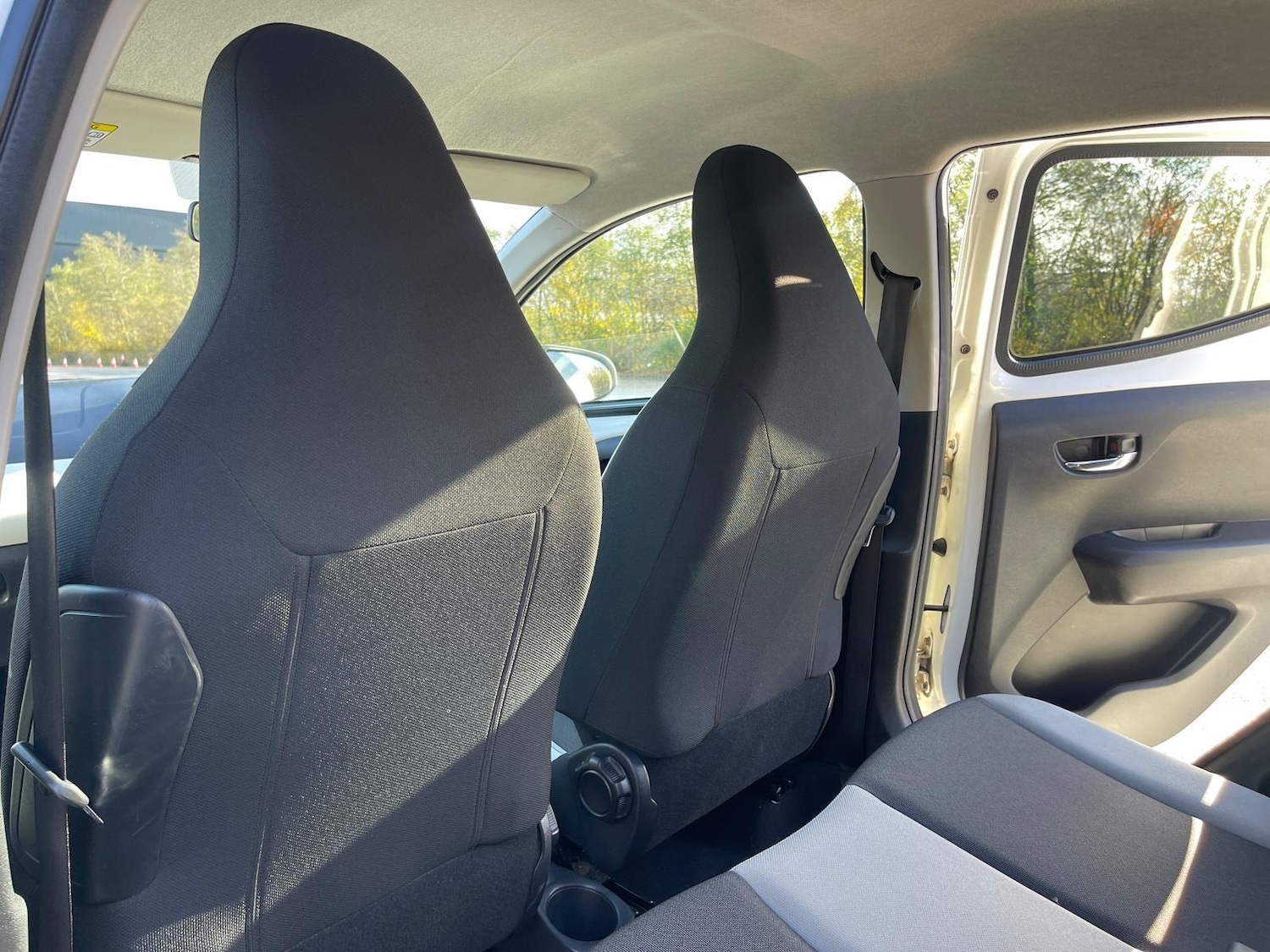 Used Toyota AYGO 2017 for sale - 76593430: Photo 23