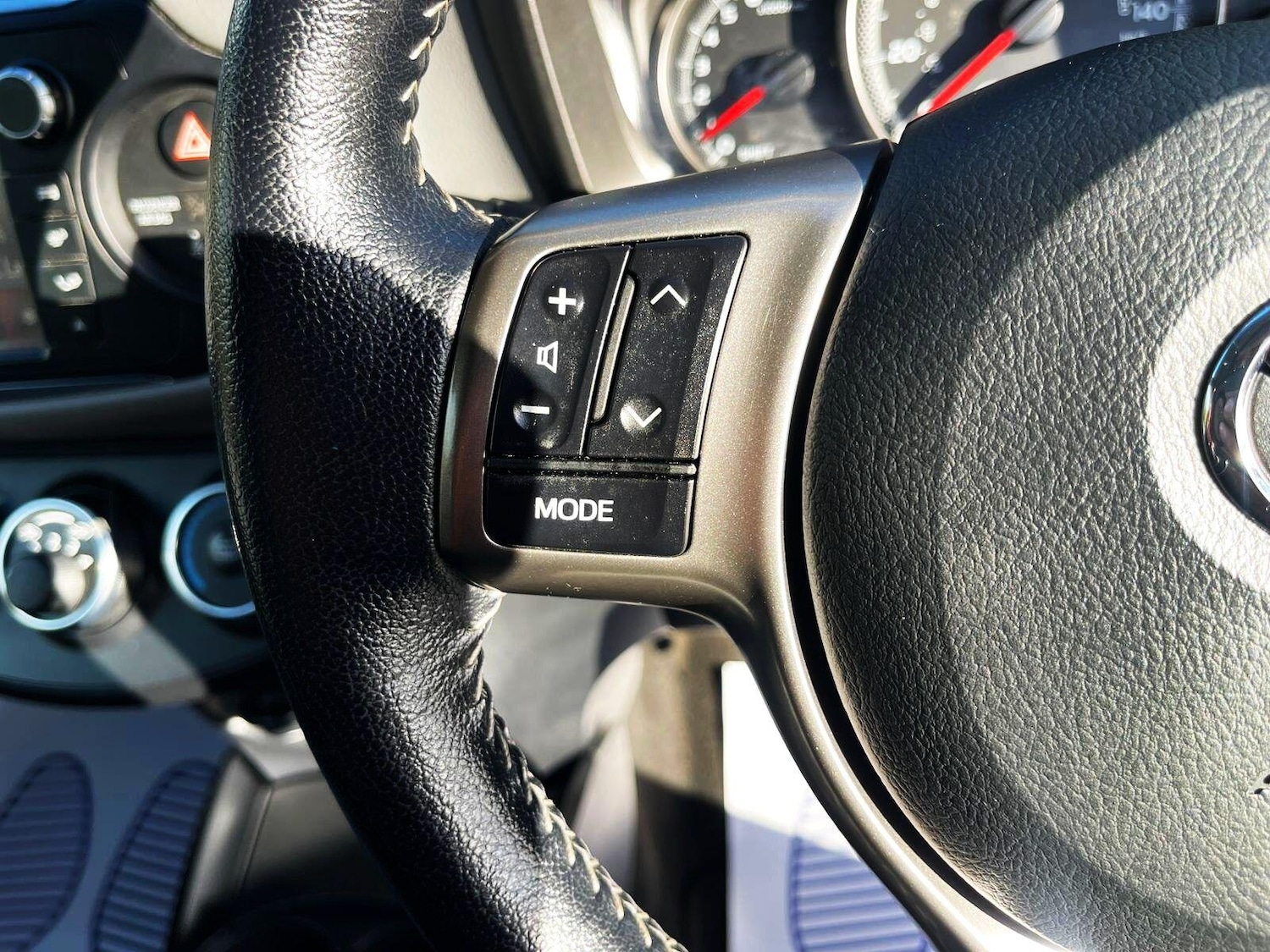 Used Toyota Yaris 2016 for sale - 76579886: Photo 28