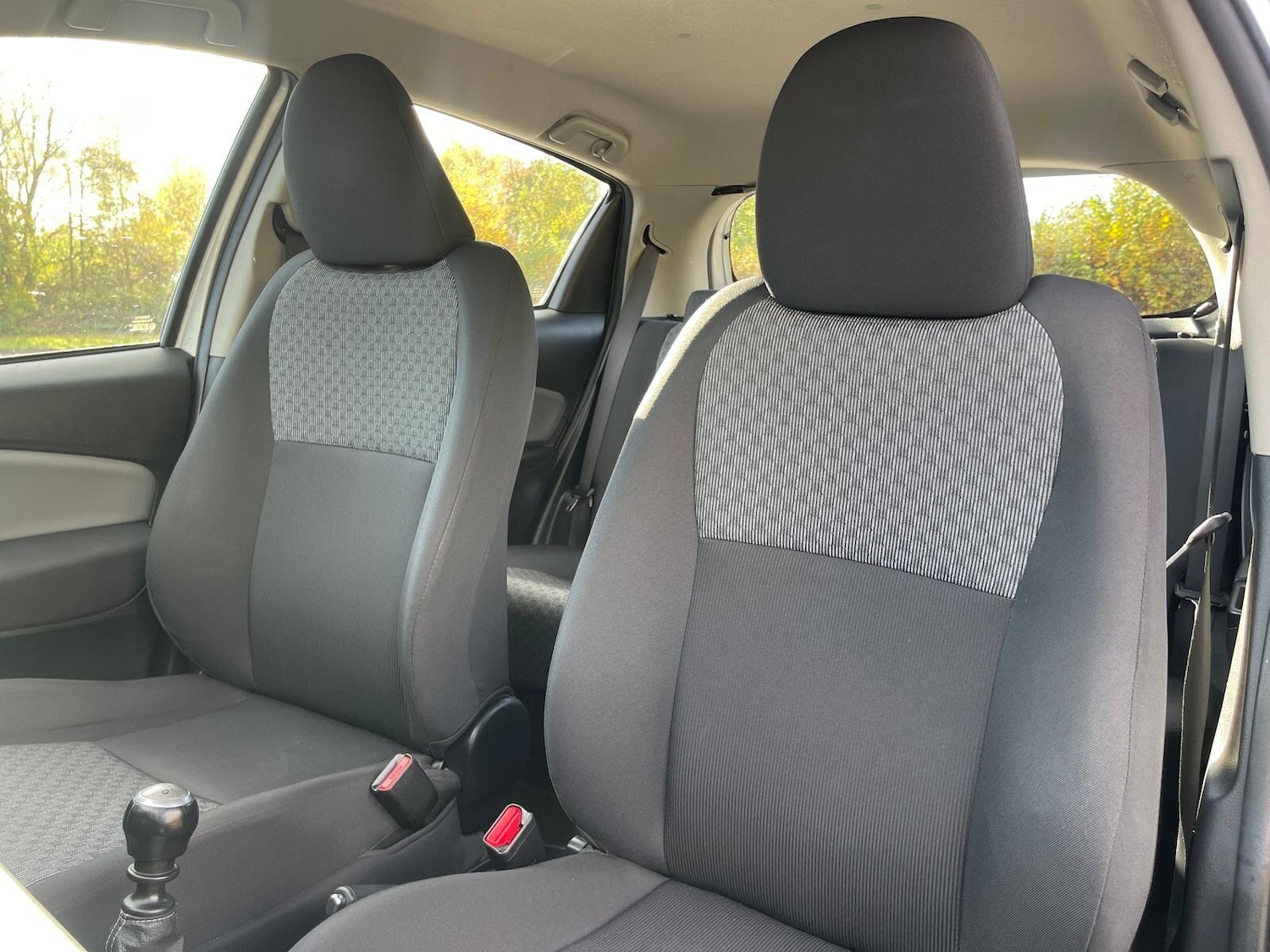 Used Toyota Yaris 2016 for sale - 76579886: Photo 45