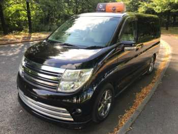 Used Nissan Elgrand  for sale - 70266295: Photo