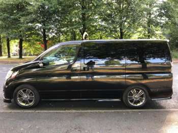 Used Nissan Elgrand  for sale - 70266295: Photo