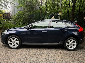 Used Volvo V40 2014 for sale - 78641068: Photo