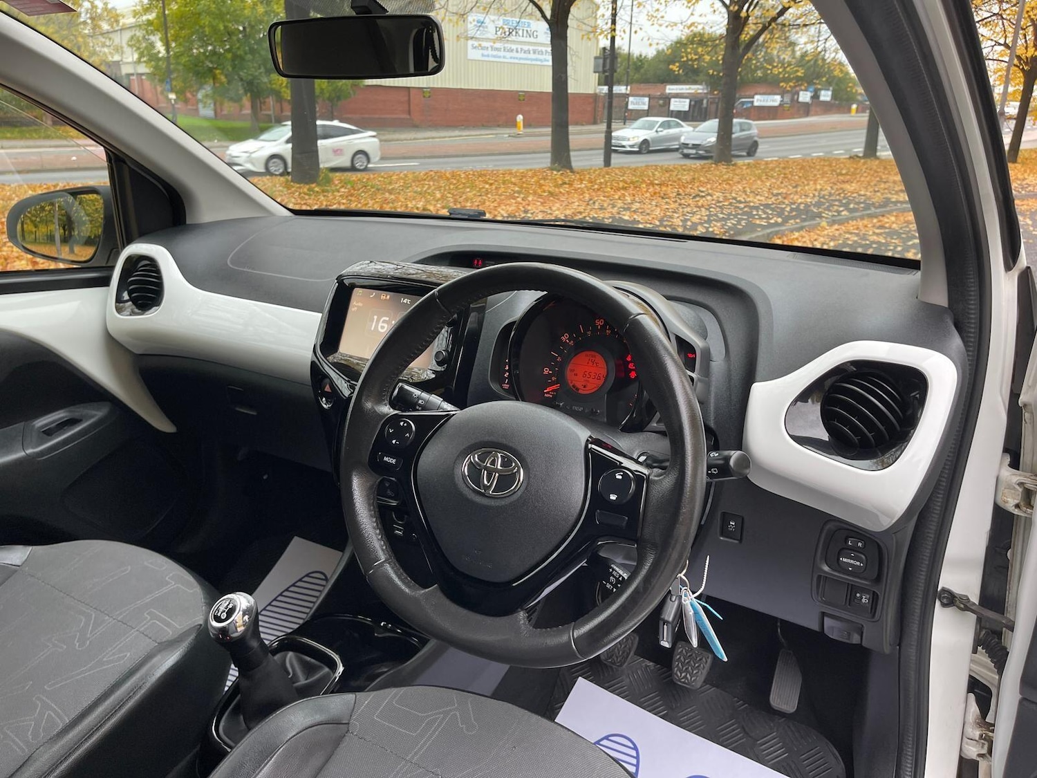 Used Toyota AYGO 2015 for sale - 76593418: Photo 17