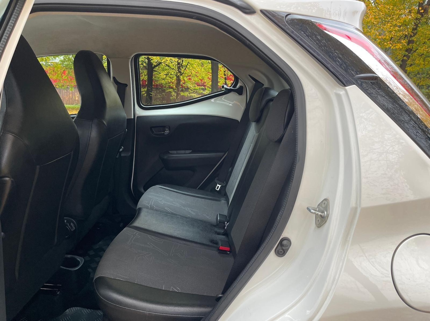 Used Toyota AYGO 2015 for sale - 76593418: Photo 28