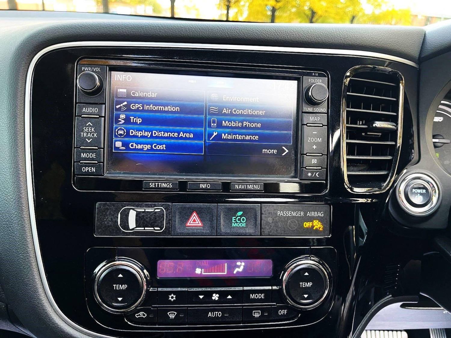 Used Mitsubishi Outlander 2015 for sale - 76593403: Photo 38