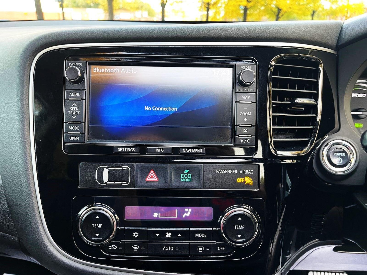 Used Mitsubishi Outlander 2015 for sale - 76593403: Photo 40