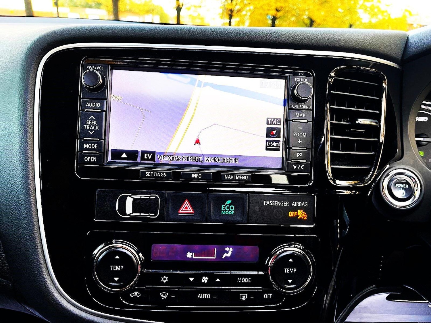 Used Mitsubishi Outlander 2015 for sale - 76593403: Photo 41