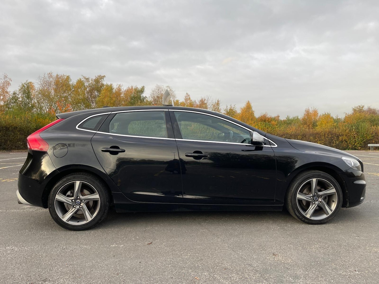 Used Volvo V40 2014 for sale - 76593414: Photo 10