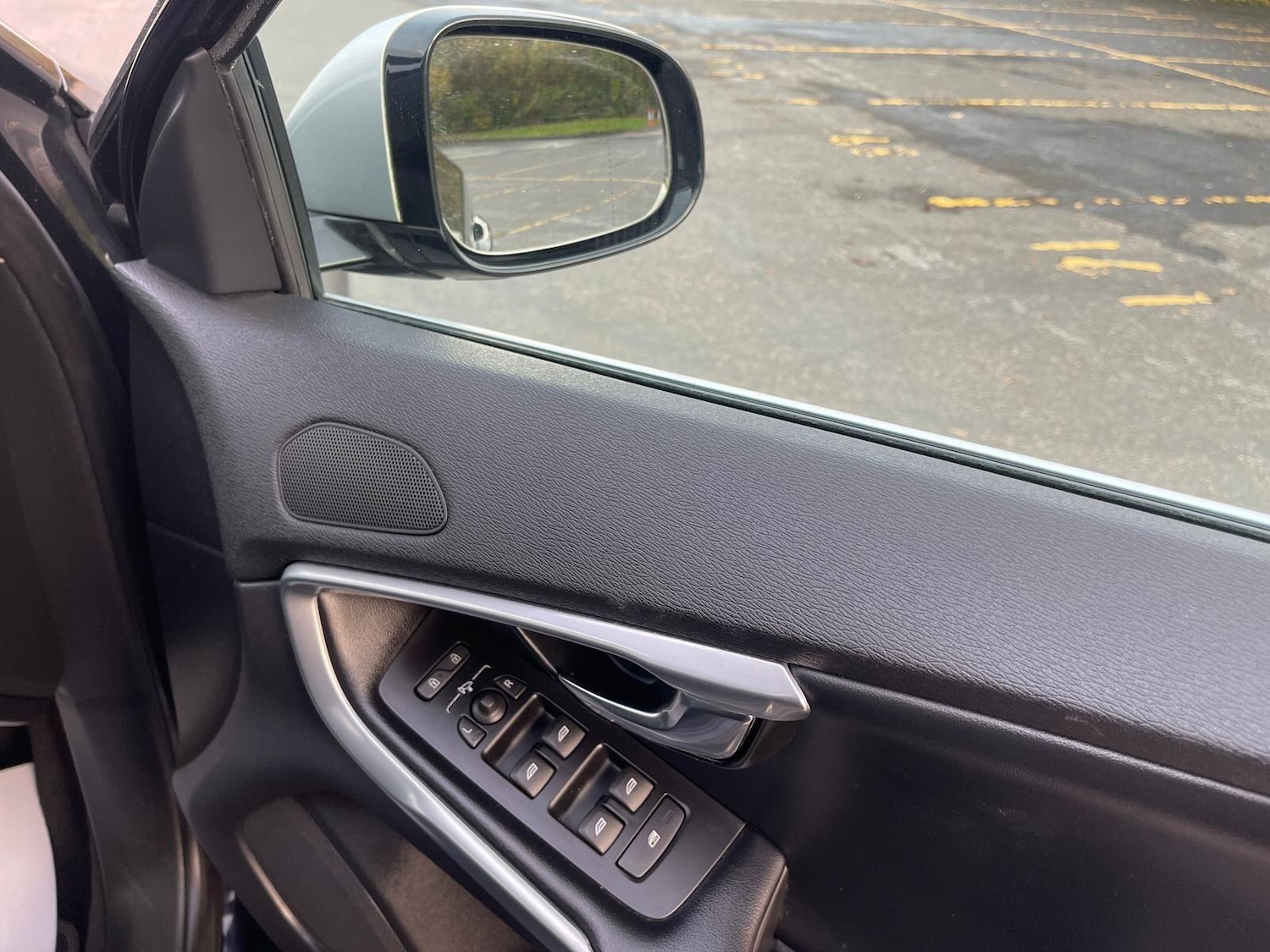 Used Volvo V40 2014 for sale - 76593414: Photo 33