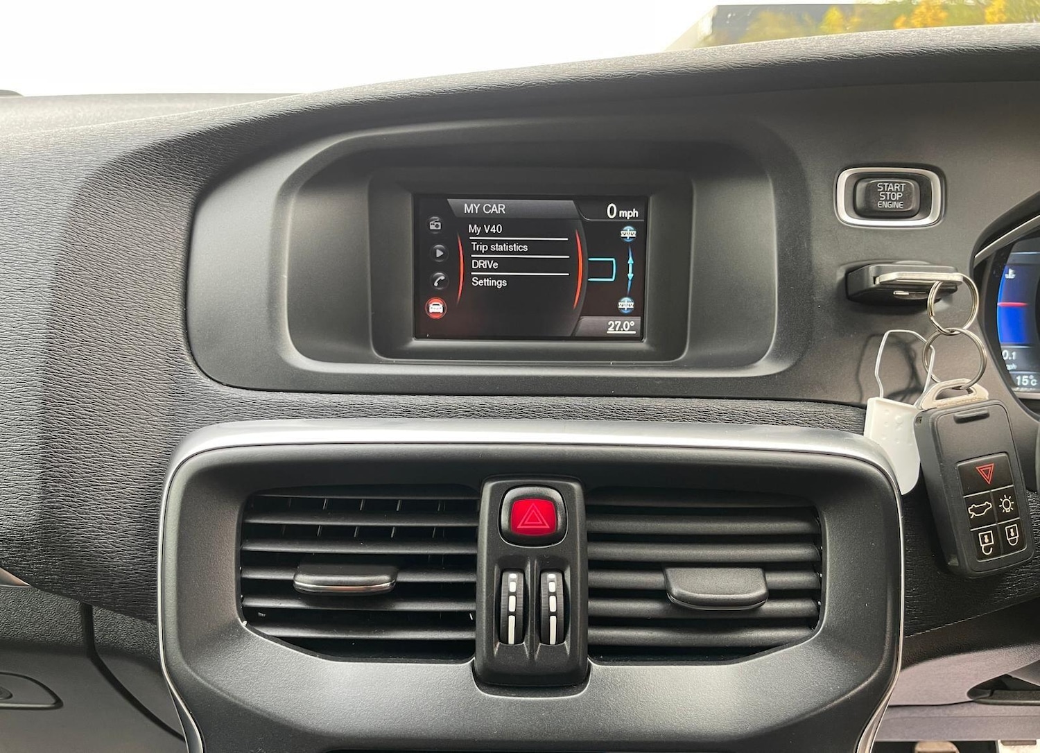 Used Volvo V40 2014 for sale - 76593414: Photo 37