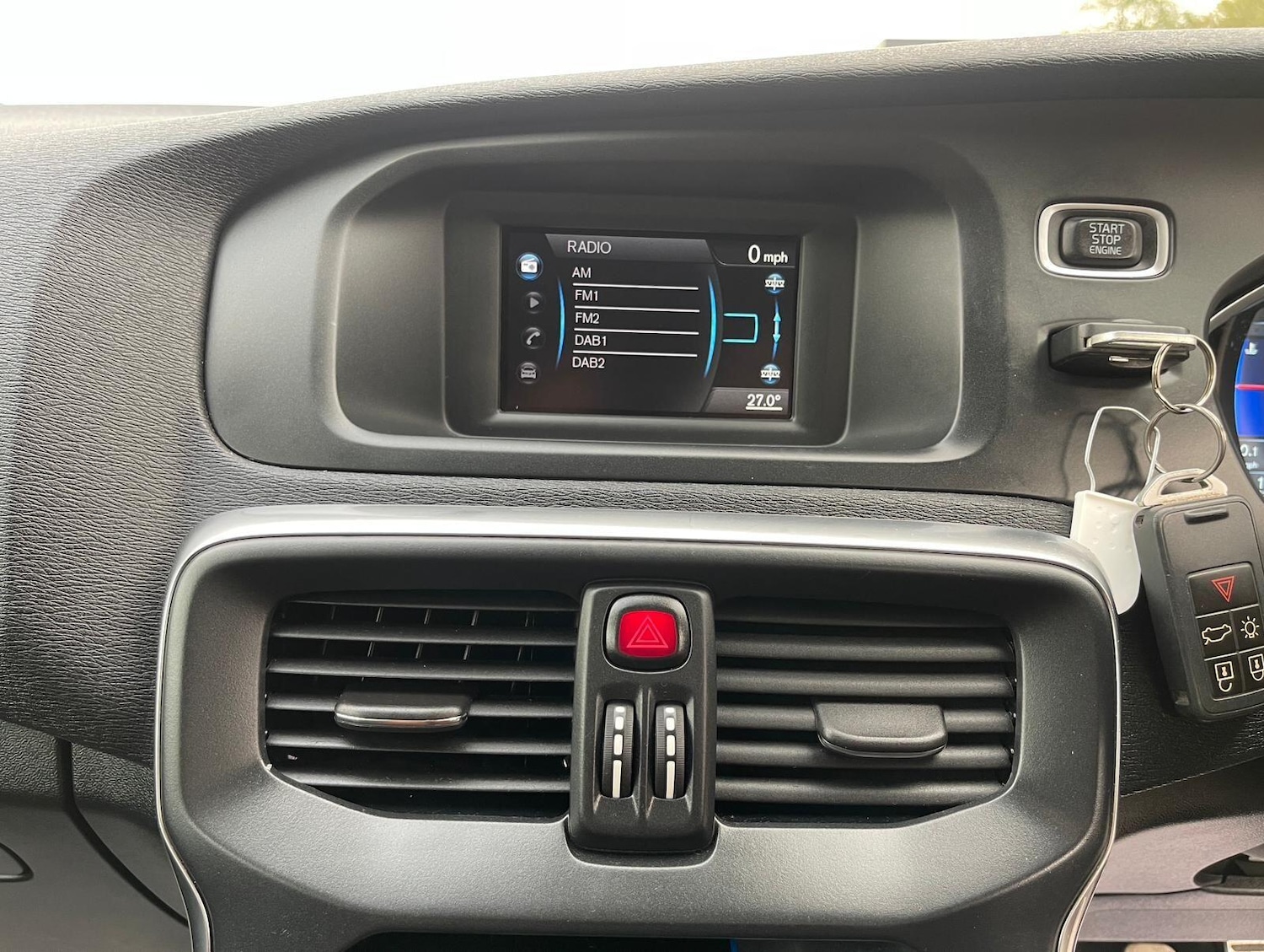 Used Volvo V40 2014 for sale - 76593414: Photo 38