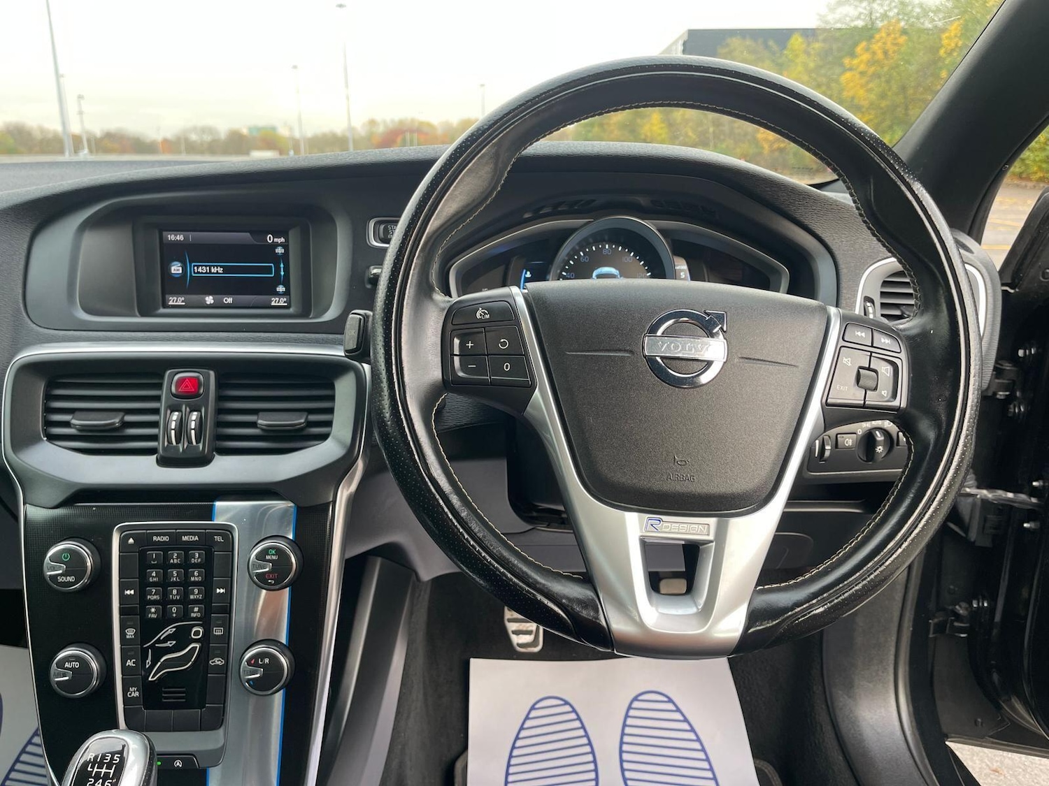 Used Volvo V40 2014 for sale - 76593414: Photo 44