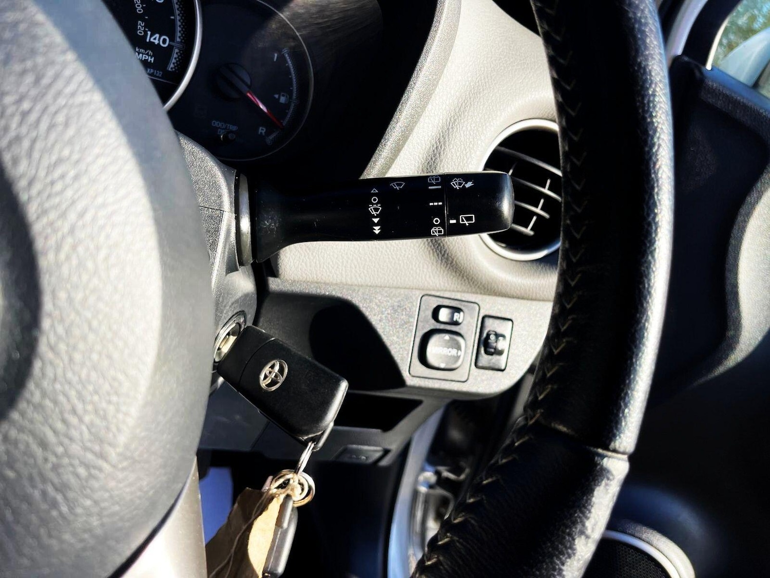 Used Toyota Yaris 2016 for sale - 76623134: Photo 27