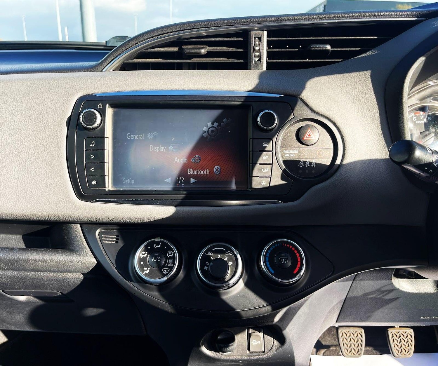 Used Toyota Yaris 2016 for sale - 76623134: Photo 37