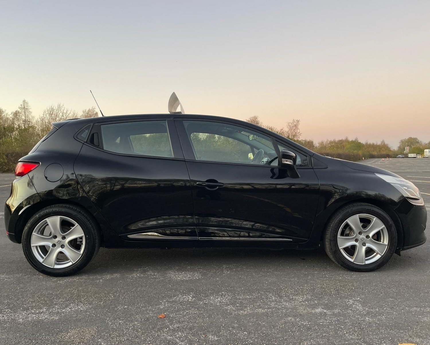 Used Renault Clio 2013 for sale - 76593395: Photo 10