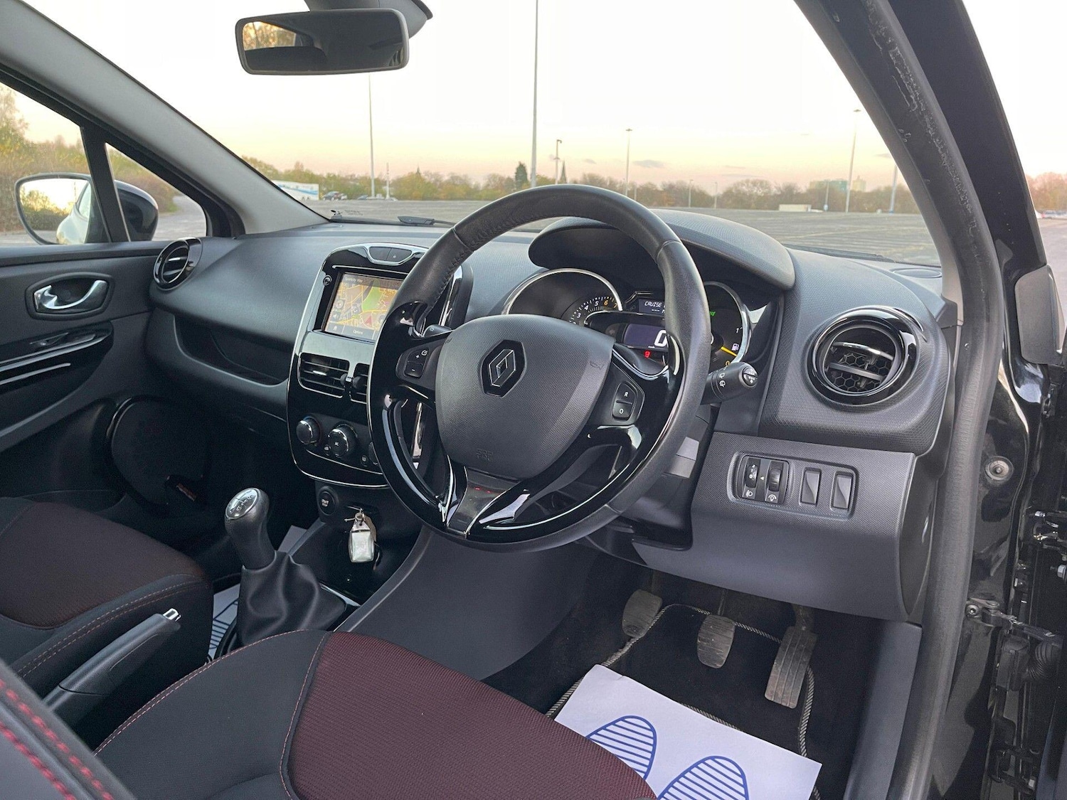 Used Renault Clio 2013 for sale - 76593395: Photo 17