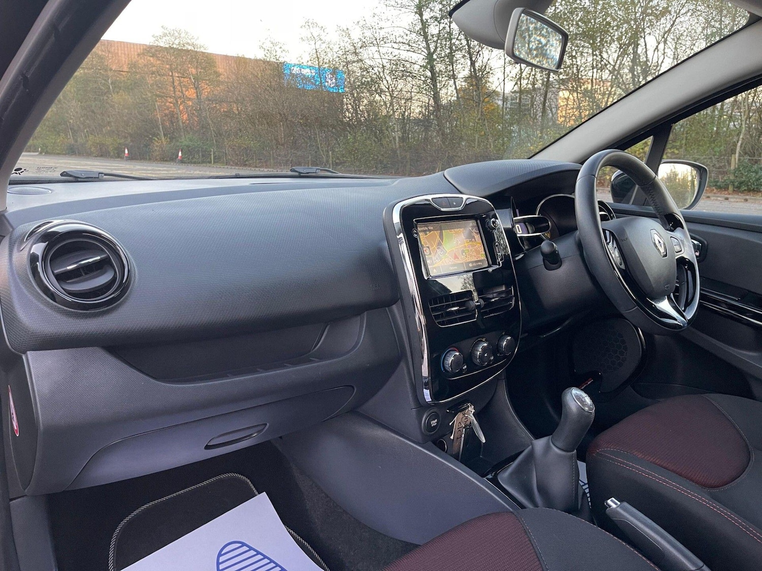 Used Renault Clio 2013 for sale - 76593395: Photo 18