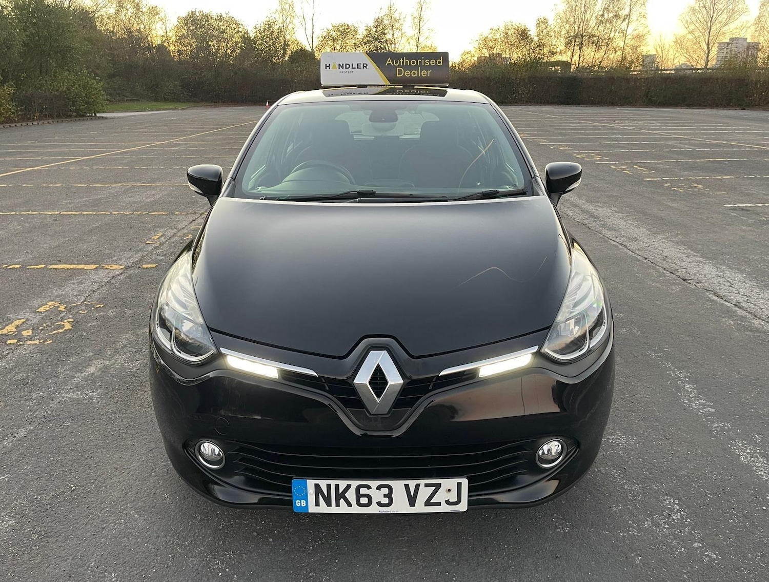 Used Renault Clio 2013 for sale - 76593395: Photo 2