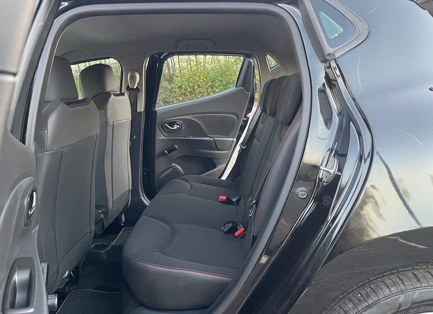 Used Renault Clio 2013 for sale - 76593395: Photo 25