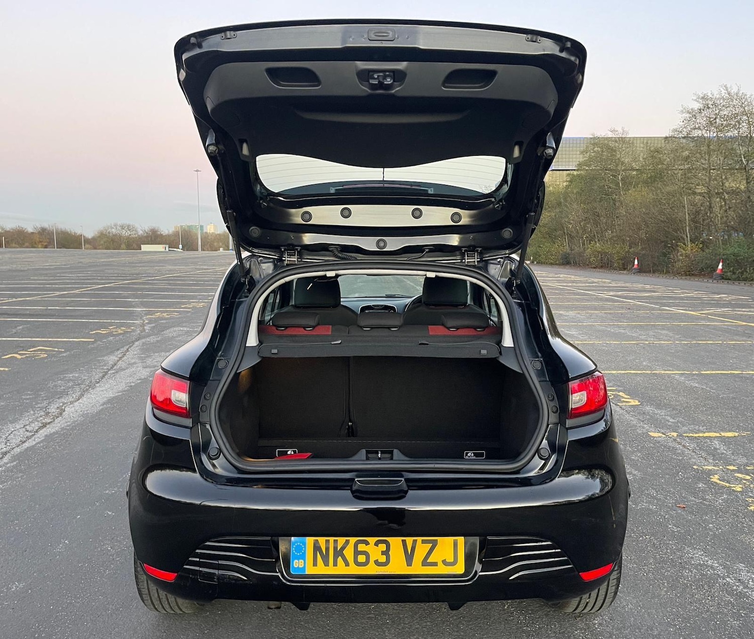 Used Renault Clio 2013 for sale - 76593395: Photo 42