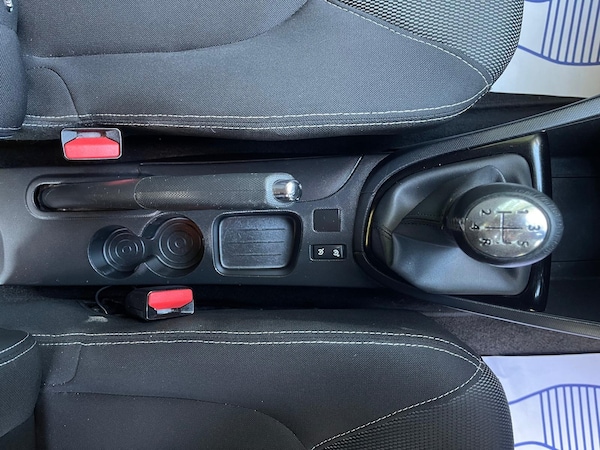 Used Renault Clio 2013 for sale - 76017243: Photo 40