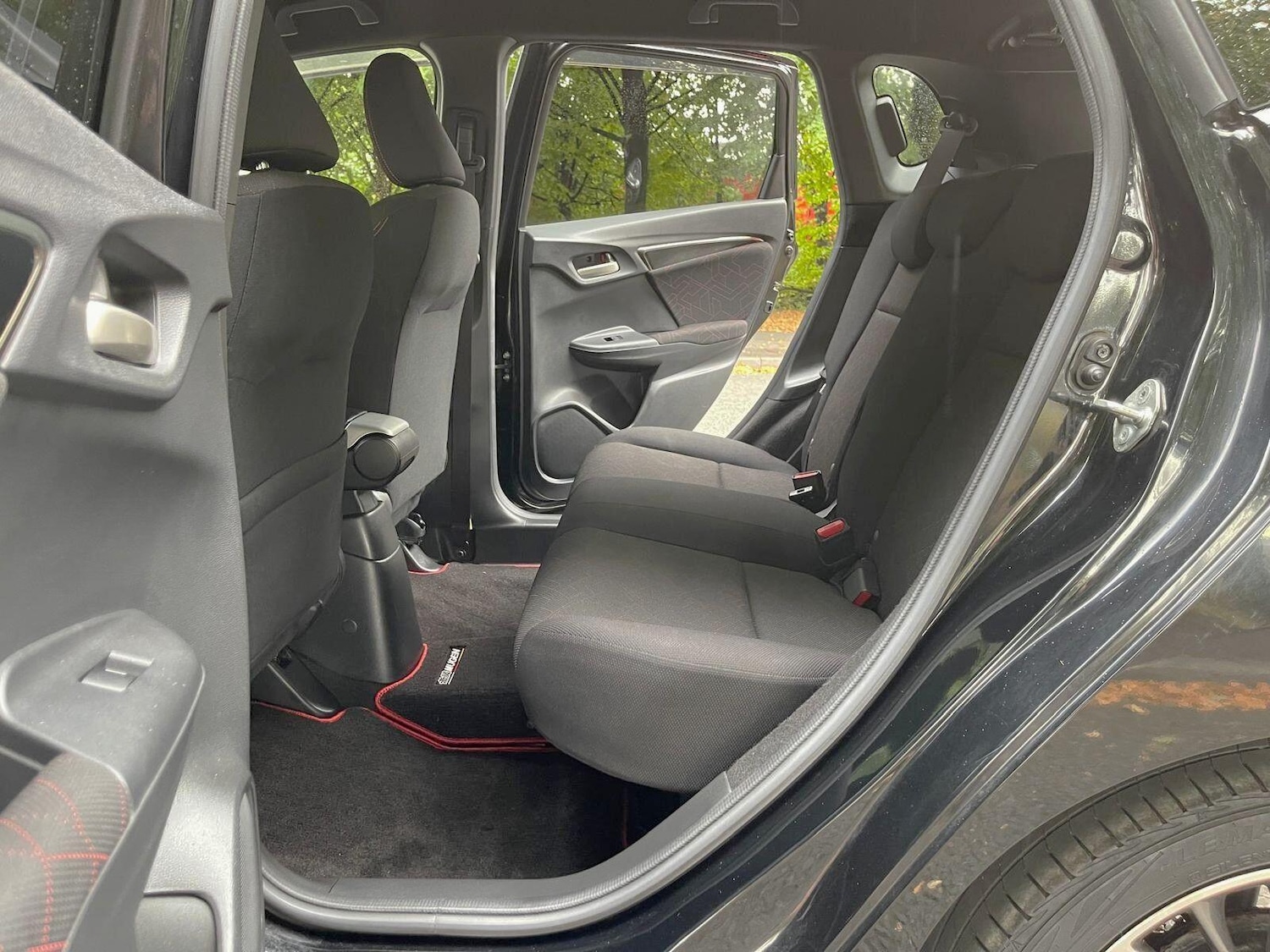 Used Honda Fit for sale - 76593409: Photo 29