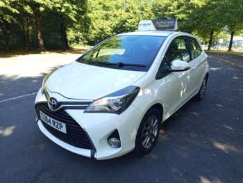Used Toyota Yaris 2015 for sale - 75216077: Photo