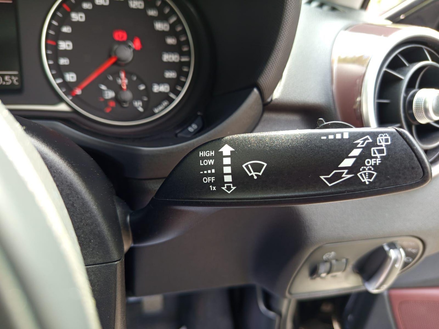 Used Audi A1 for sale - 76593424: Photo 43