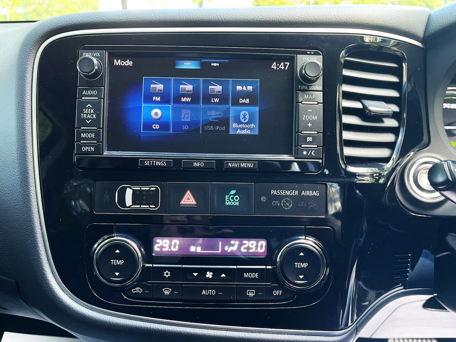 Used Mitsubishi Outlander 2014 for sale - 75921803: Photo 37