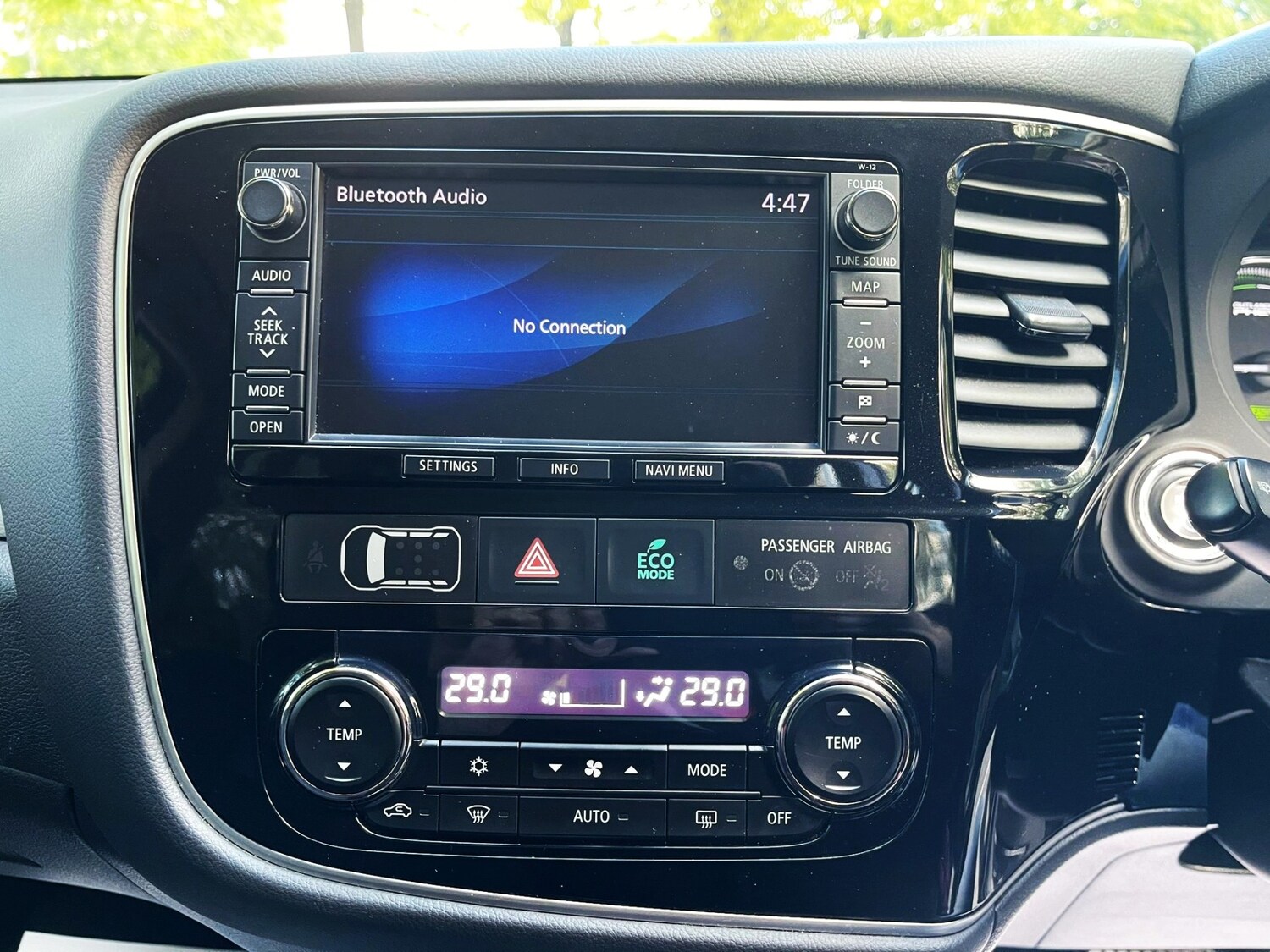 Used Mitsubishi Outlander 2014 for sale - 75921803: Photo 38