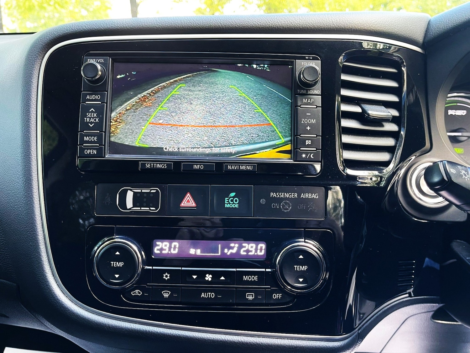 Used Mitsubishi Outlander 2014 for sale - 75921803: Photo 39