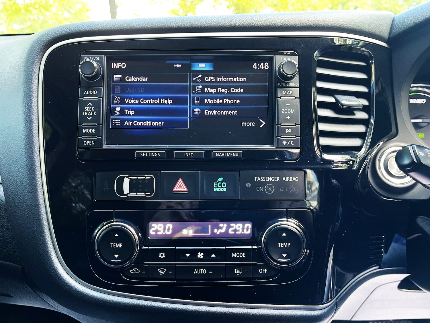 Used Mitsubishi Outlander 2014 for sale - 75921803: Photo 40