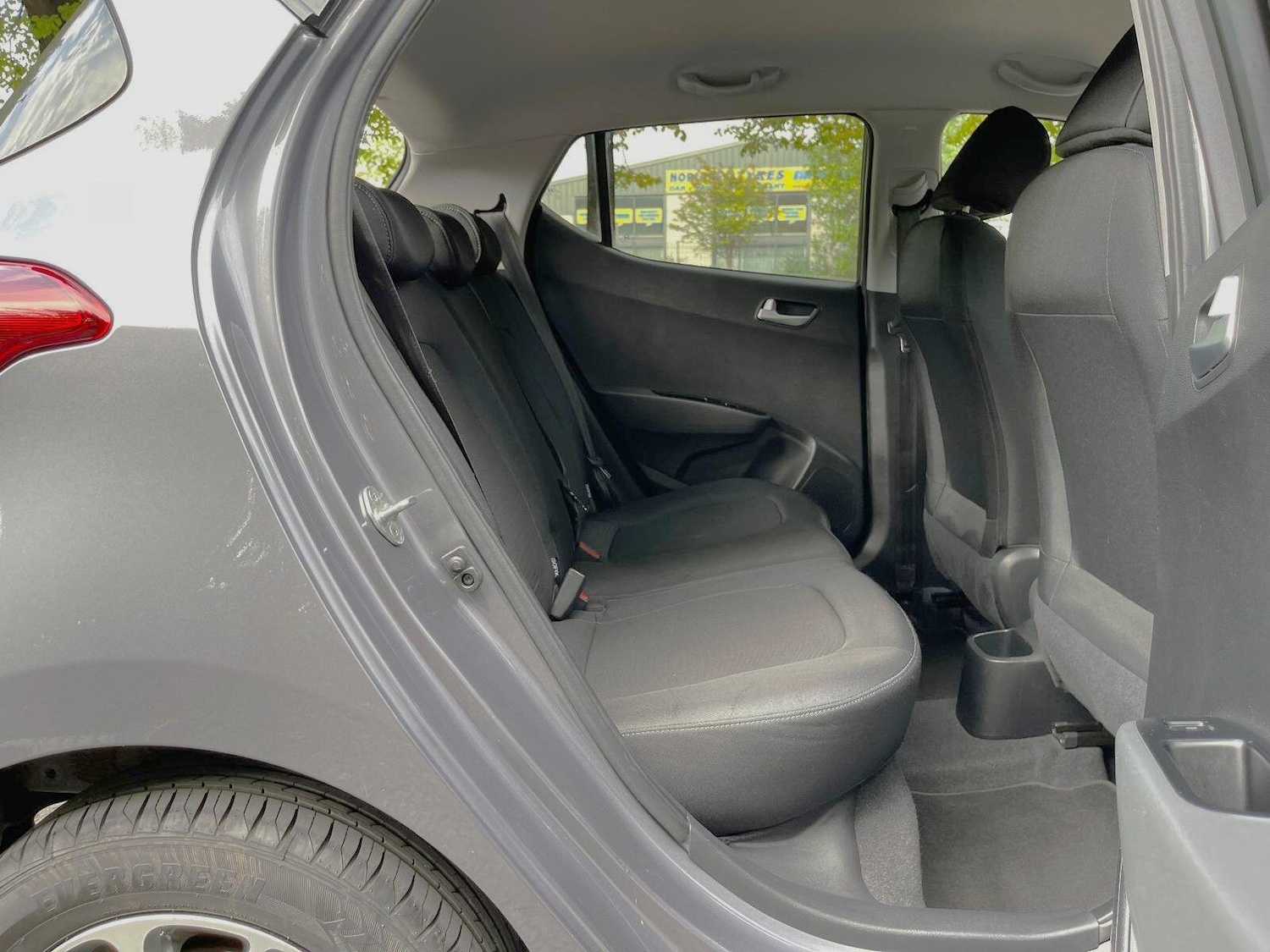 Used Hyundai i10 2017 for sale - 76579888: Photo 23