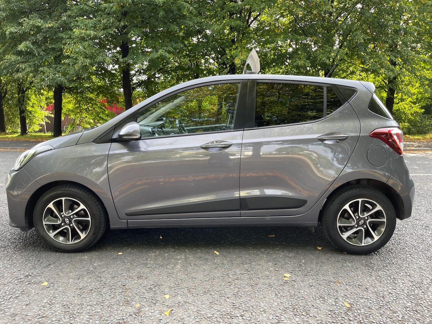 Used Hyundai i10 2017 for sale - 76579888: Photo 4