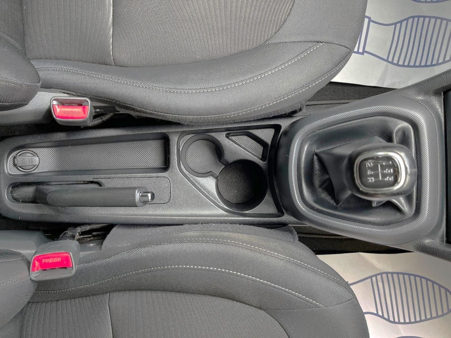 Used Hyundai i10 2017 for sale - 76579888: Photo 46