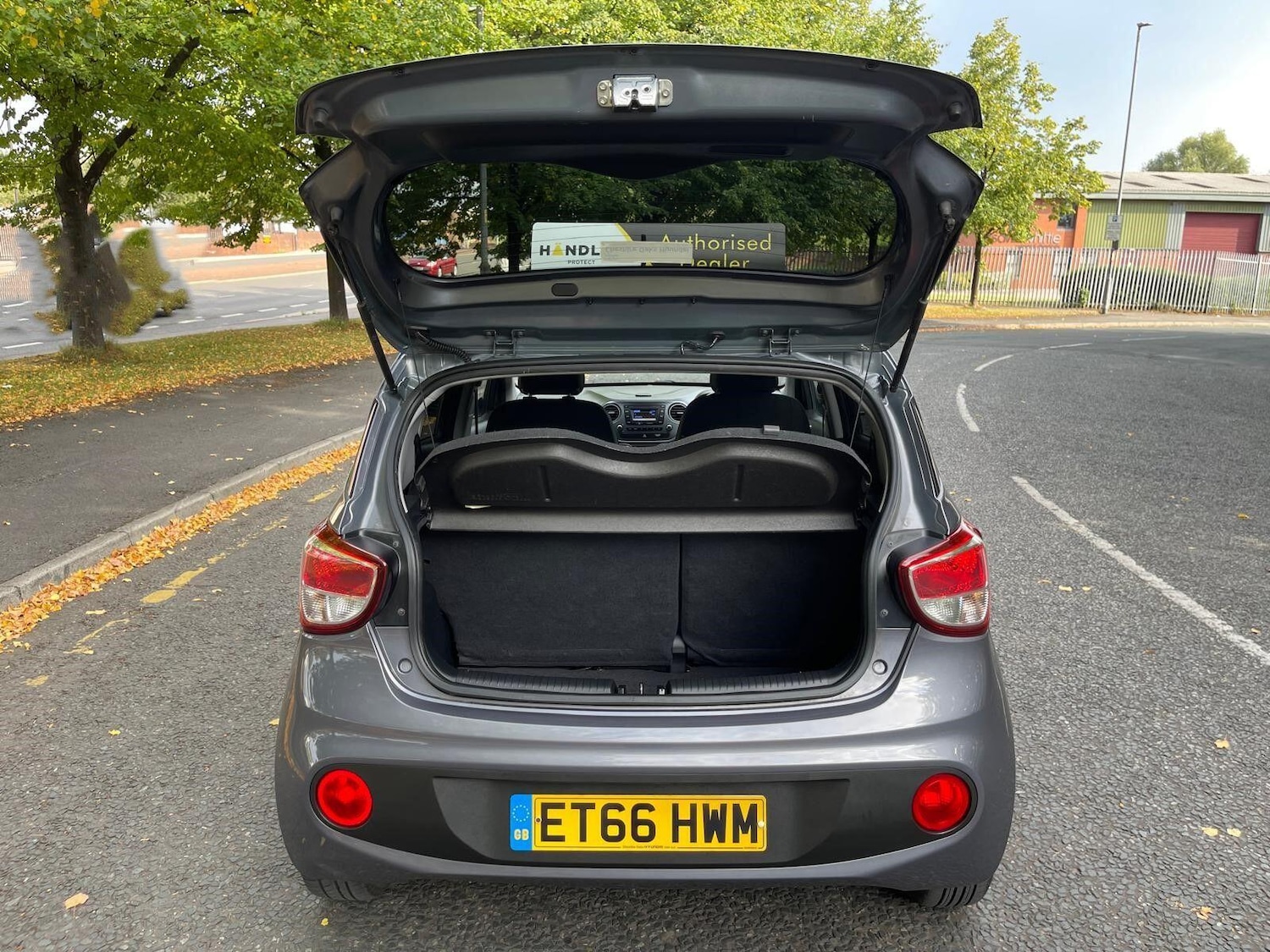 Used Hyundai i10 2017 for sale - 76579888: Photo 48