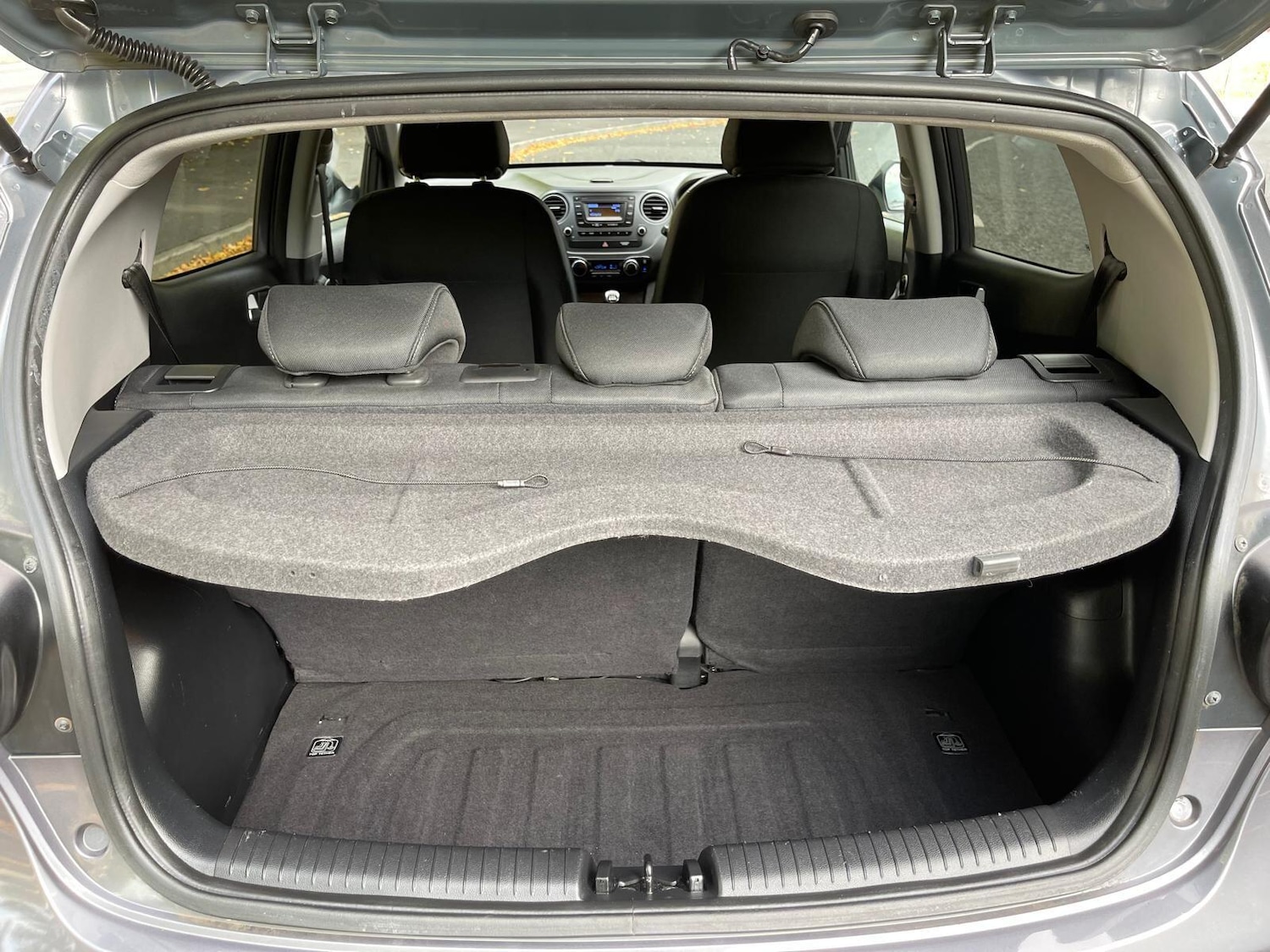 Used Hyundai i10 2017 for sale - 76579888: Photo 50