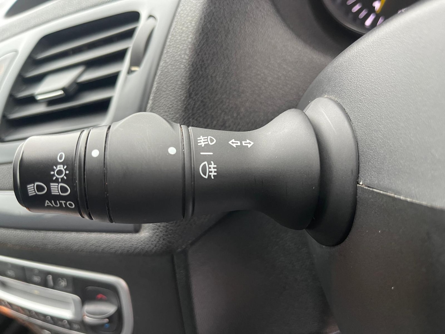 Used Renault Megane 2015 for sale - 77400213: Photo 40