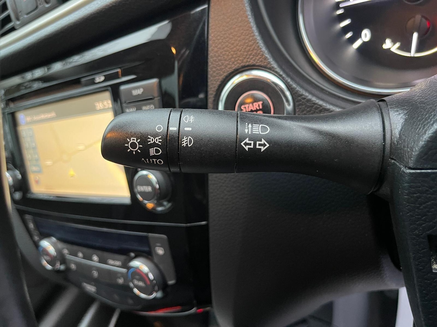 Used Nissan Qashqai 2015 for sale - 76593394: Photo 28