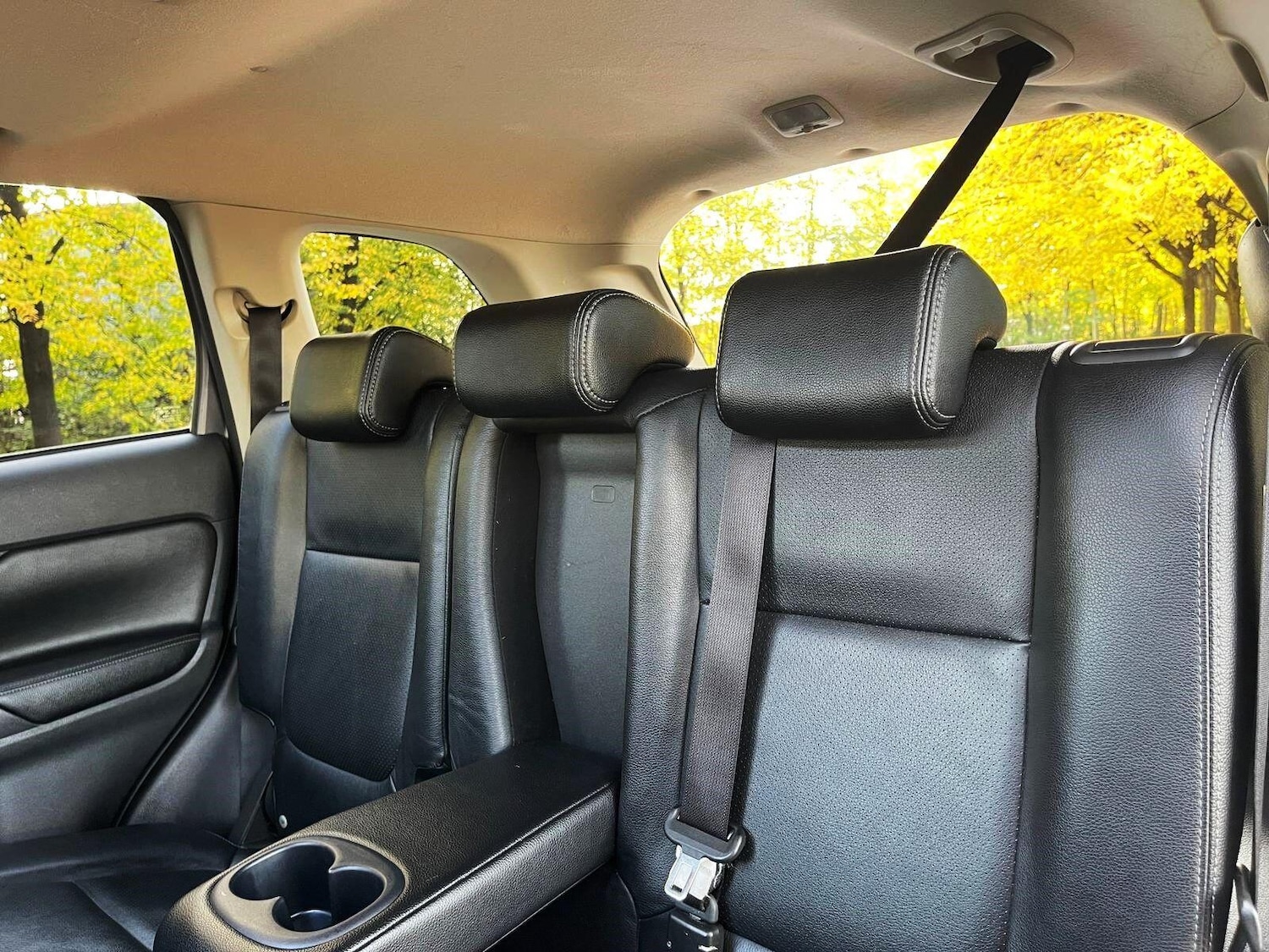 Used Mitsubishi Outlander 2015 for sale - 76623157: Photo 27