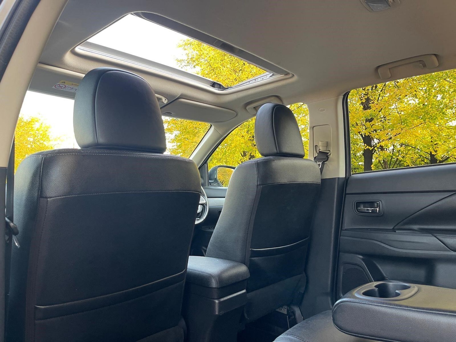 Used Mitsubishi Outlander 2015 for sale - 76623157: Photo 28