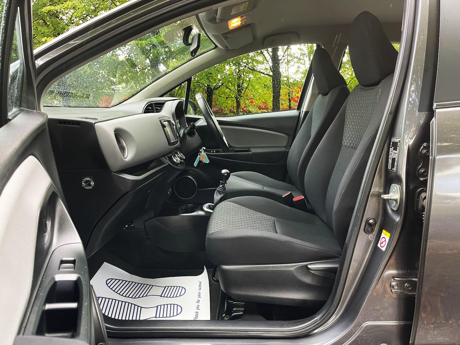 Used Toyota Yaris 2015 for sale - 76579881: Photo 14