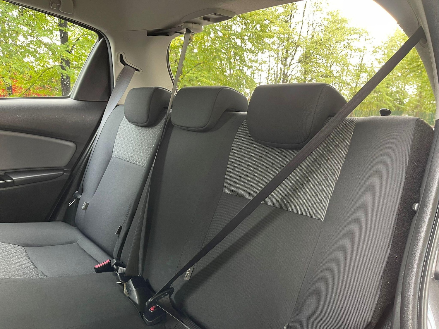 Used Toyota Yaris 2015 for sale - 76579881: Photo 17