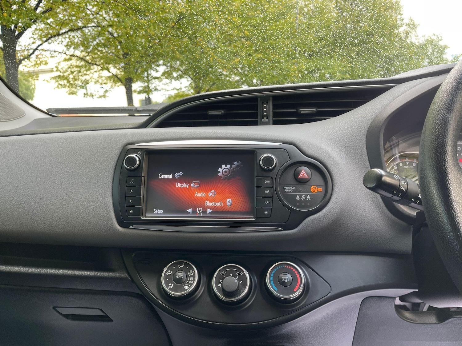 Used Toyota Yaris 2015 for sale - 76579881: Photo 21