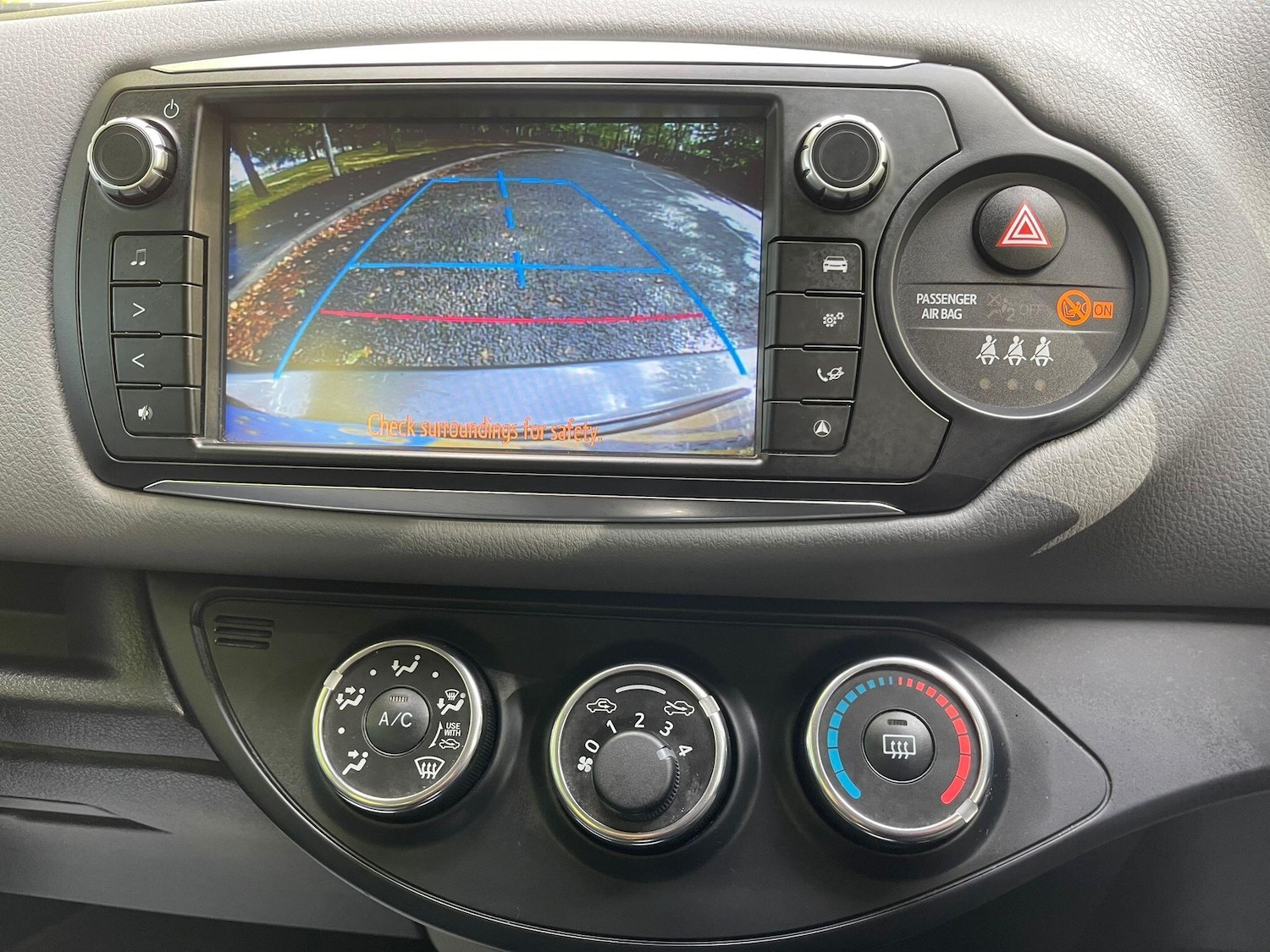 Used Toyota Yaris 2015 for sale - 76579881: Photo 27